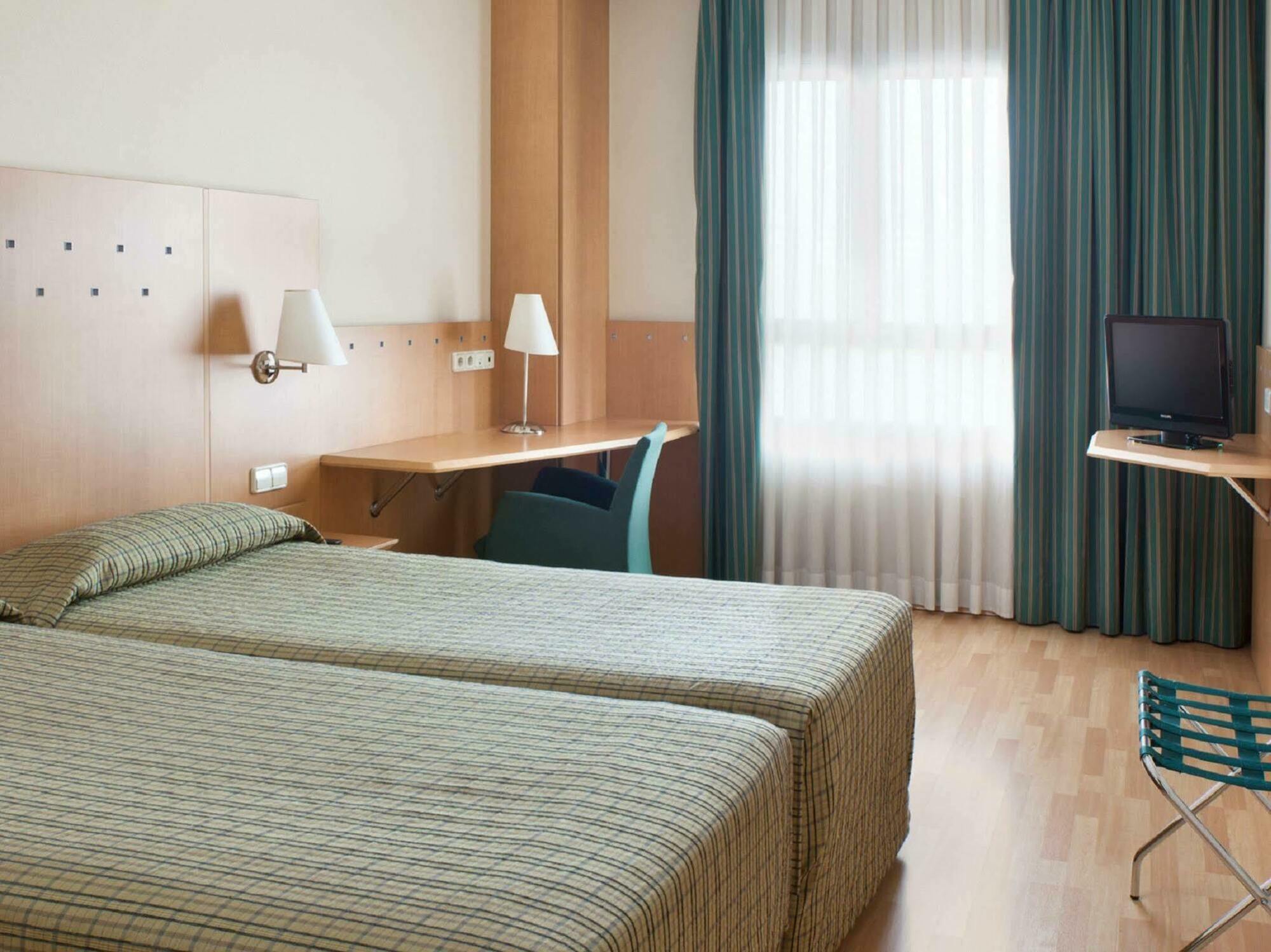Crisol Leganes Hotel Exterior photo